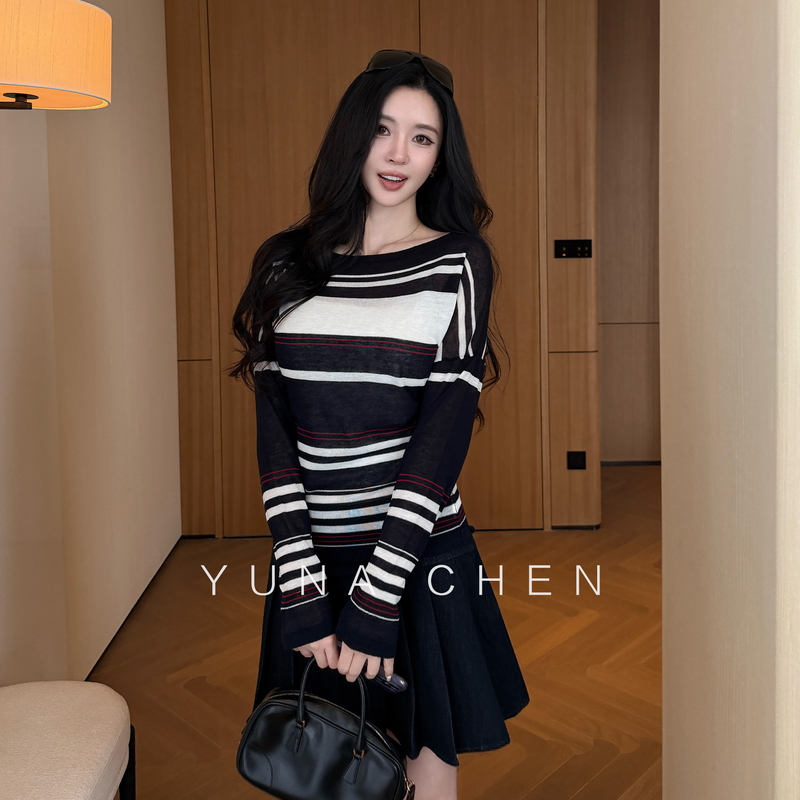Pineapple Baby Yuna【Marseille Diary】Knitted Top with Classic Color-Blocked Stripes, Lightweight and Slightly Sheer Base Layer for Women Pineapple Baby Yuna【Marseille Diary】Knitted Top with Classic Color-Blocked Stripes, Lightweight and Slightly Sheer Base Layer for Women