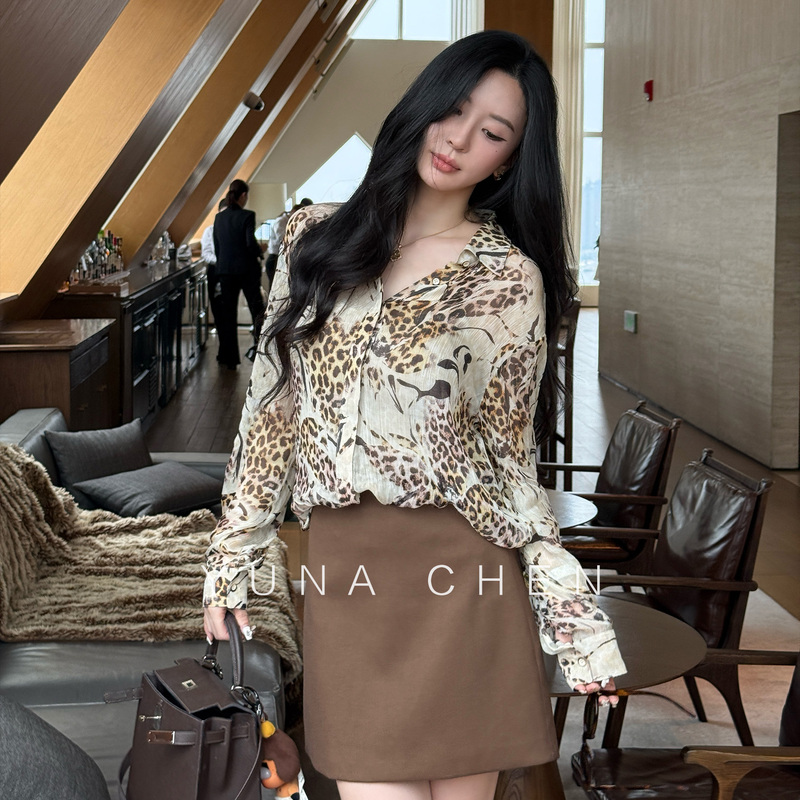 Pineapple Baby Yuna【Wild Leopard Collection】Women's Long-Sleeve Leopard Print Shirt, Loose, Breathable, Refreshing, Versatile, New Summer Style