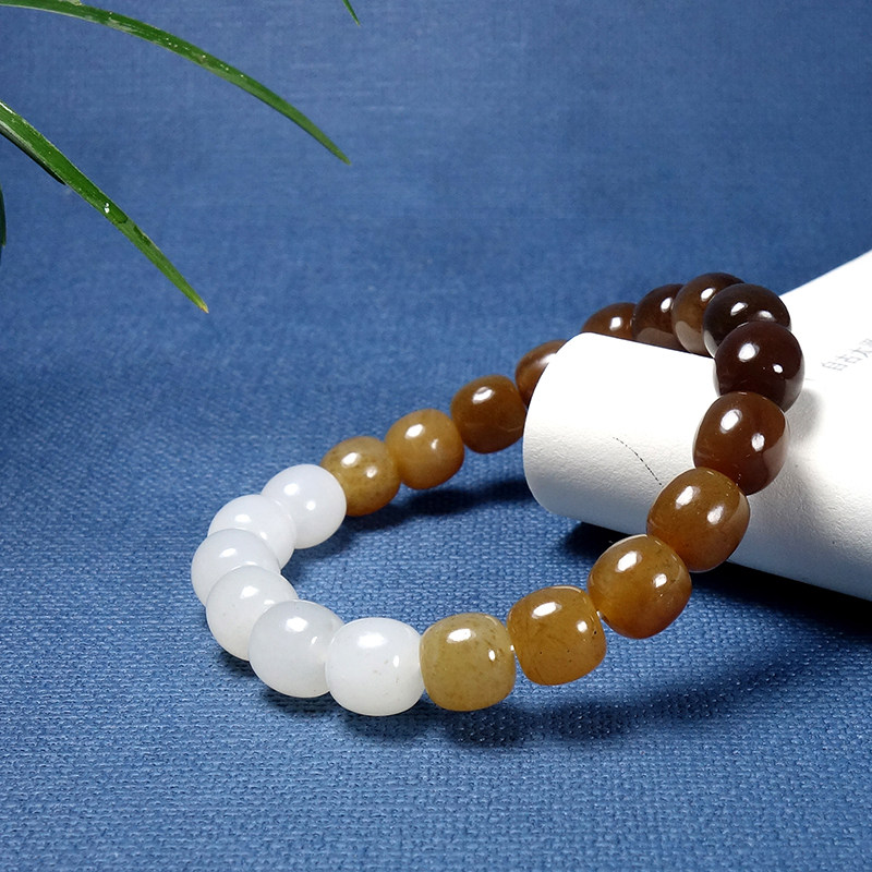 The Jade Jade Xinjiang and Tanyu Seeds Material Mountain Material and Tian Yubai Yubei Yubeu Sugar Gradually Layer Old Hand Strings of the Jade White Jade