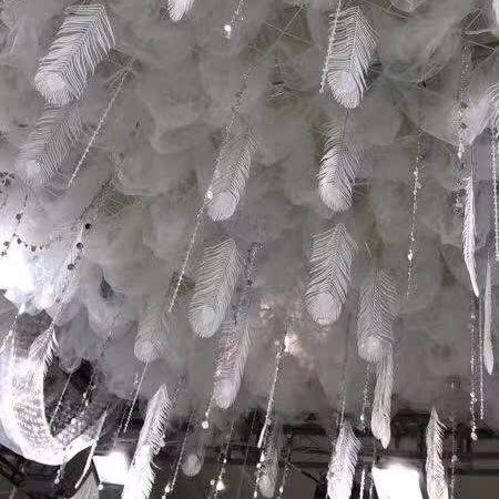 Wedding Celebration Plastic Peacock Tail White Peacock Feather Suspended Ceiling Decorated Wedding Road Seduce Flower Arrangement Grass