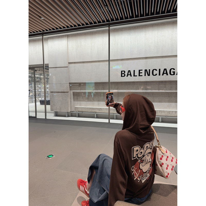 Zhao Chenchen Color-Blocked Cartoon Print Hooded Sweatshirt for Women, Summer Thin Style, Unique and Age-Reducing, Casual Loose Cardigan Top Zhao Chenchen Color-Blocked Cartoon Print Hooded Sweatshirt for Women, Summer Thin Style, Unique and Age-Reducing, Casual Loose Cardigan Top