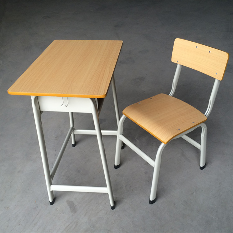 Student Desks and Chairs, Beech Wood Grain Apricot Color Desks and Chairs, Direct Sales from the Manufacturer, Special Price for Single Desks and Chairs for Primary and Secondary School Students