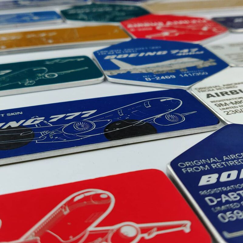 Airlinertags Limited Edition Keychain Luggage Tag Boeing 747 Airbus A380 Aircraft Skin Commemorative Pendant