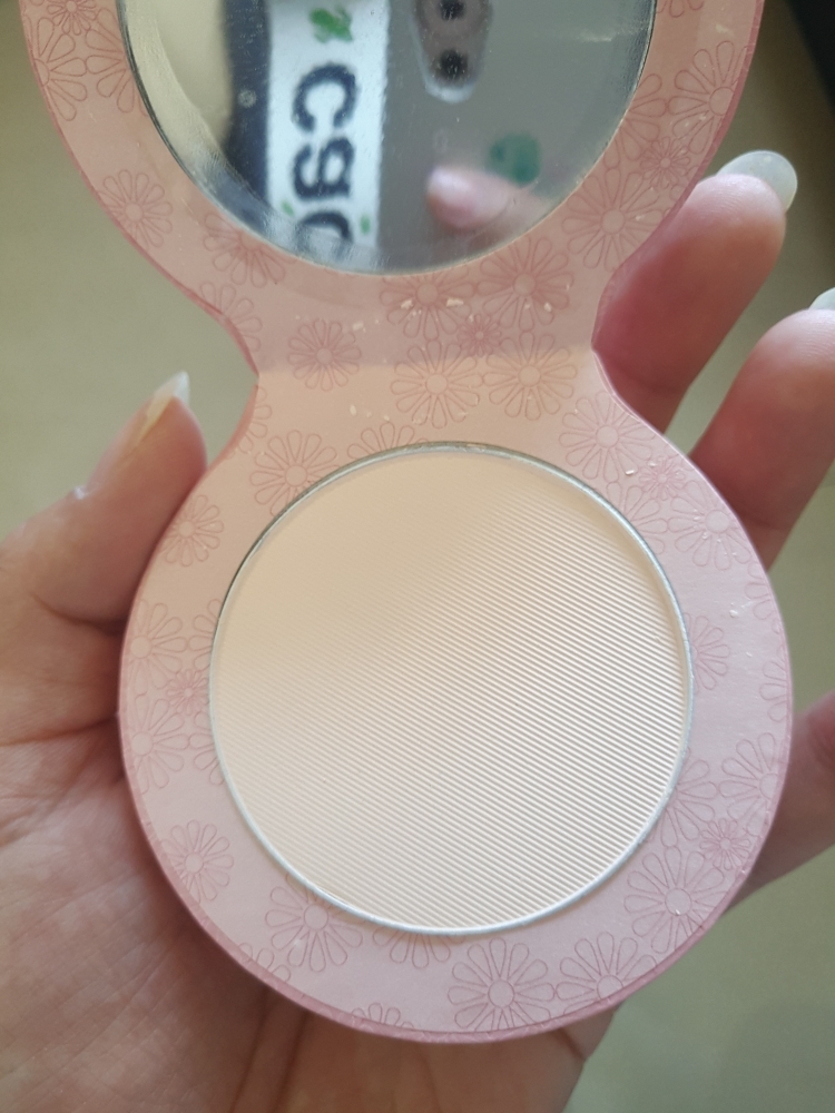 谢馥春粉饼收藏优先亮肤怎么样，好不好？真实使用测评,第4张