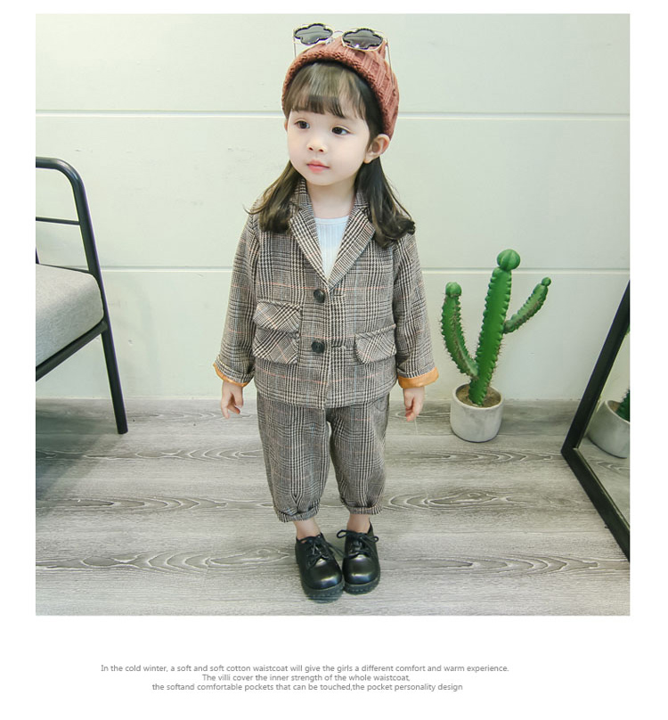 Cô gái mùa xuân phù hợp với bé gái 1-3 tuổi Thời trang trẻ em hipster sành điệu kẻ sọc nhỏ phù hợp với hai bộ thủy triều quần áo thể thao trẻ em