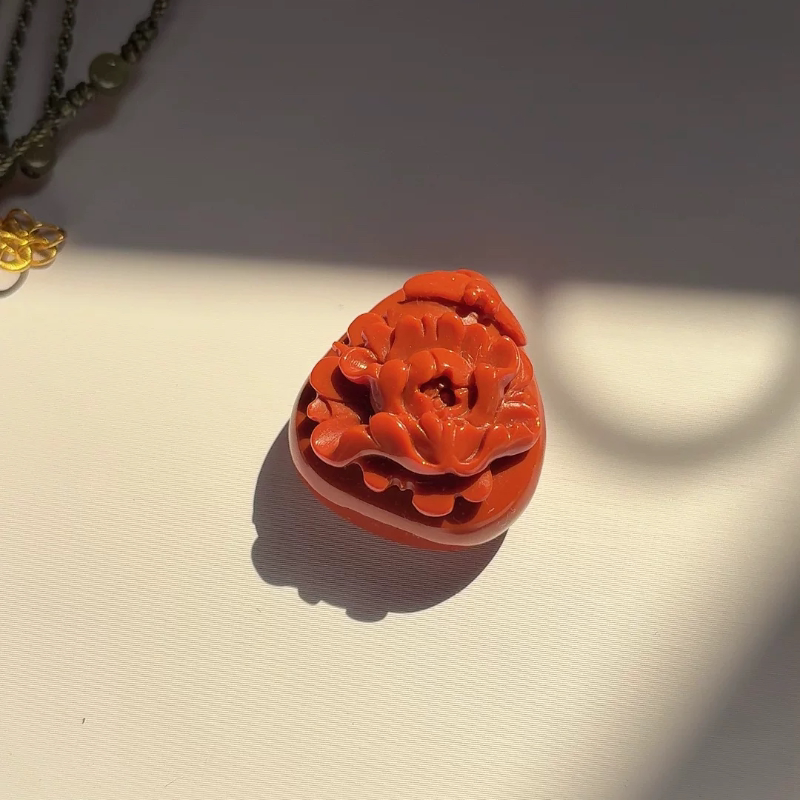 Natural Southern Red Peony Flower Pendant (with Certificate, Consignment Items Are Non-Returnable)