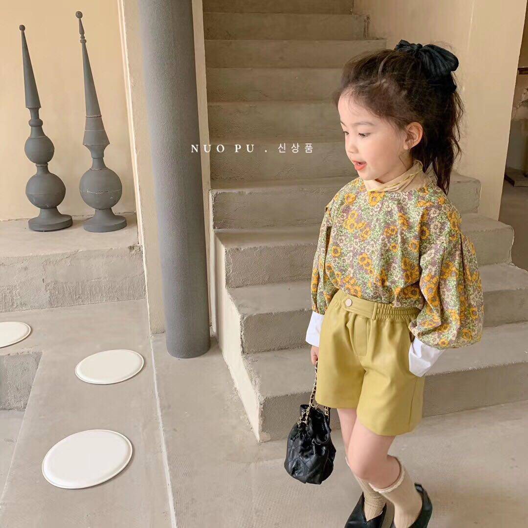 Xuan baby Korean Children's clothing Children's retro floral long-sleeved shirt Foreign school top Girls Korean high-waisted leather shorts
