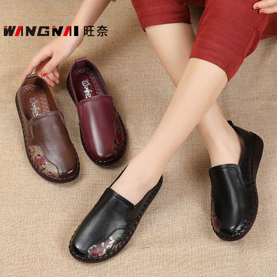 Leather soft-soled ethnic style printed large-sized women's shoes, deep-mouthed mother leather shoes, flat single shoes, comfortable matching