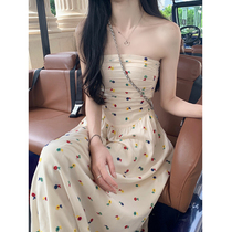 Tea break French suspender dress for women in summer with waist-cinching temperament and beautiful design with beautiful embroidered flowers tube top long skirt