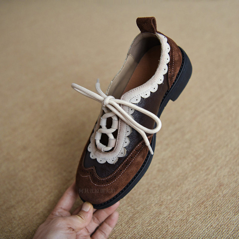 He Qichou Palace-Style Carved Flat Lace-Up Loafers for Women 2026 New Lace Hollow Round-Toe Single Shoes
