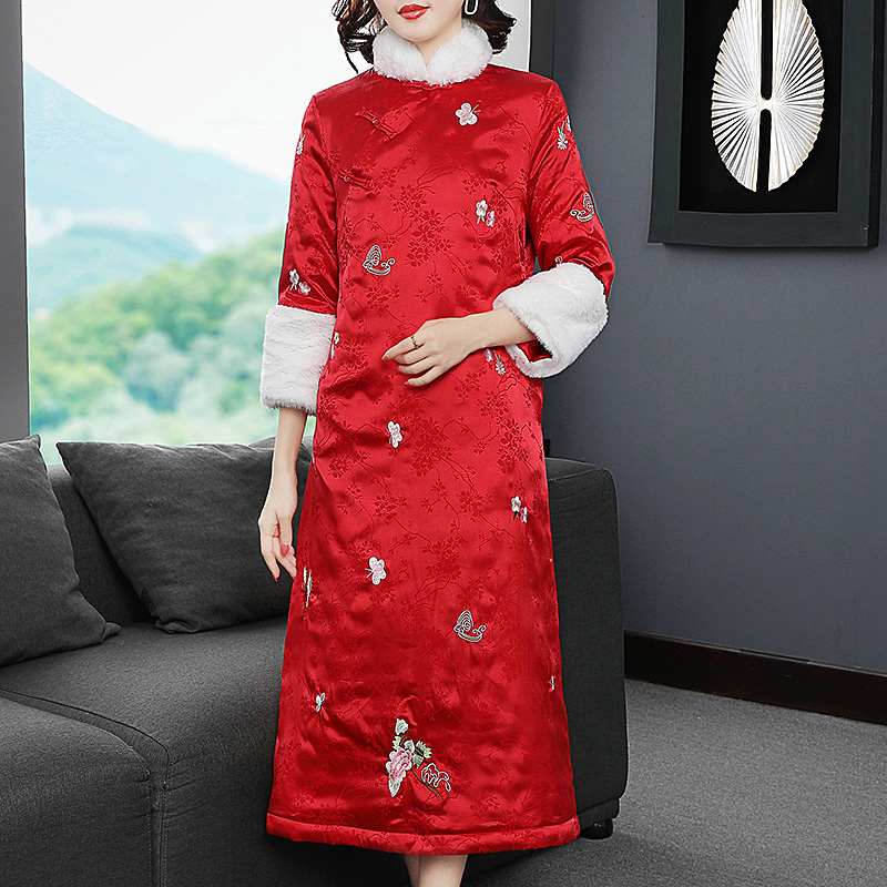 Retro long down jacket, warm cheongsam, city style Retro long down jacket, warm cheongsam, city style