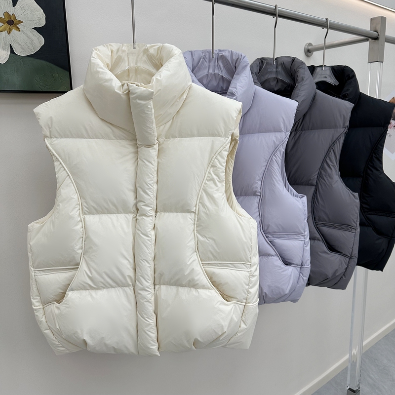 Women's down Vest Thickened Vest 2025 New Winter 95% White Duck down Magnetic Buckle Vest Warm Jacket