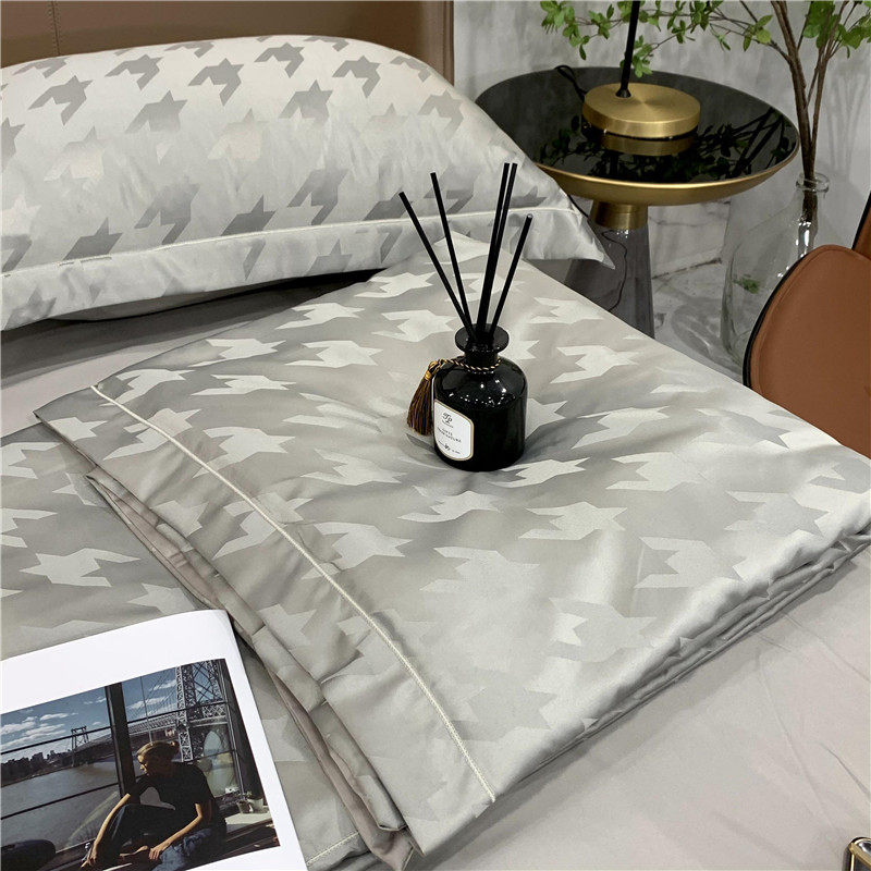 Summer washable ice silk summer quilt with four sets of double sided silk sliding naked air conditioning by a real silk double thin quilt by summer