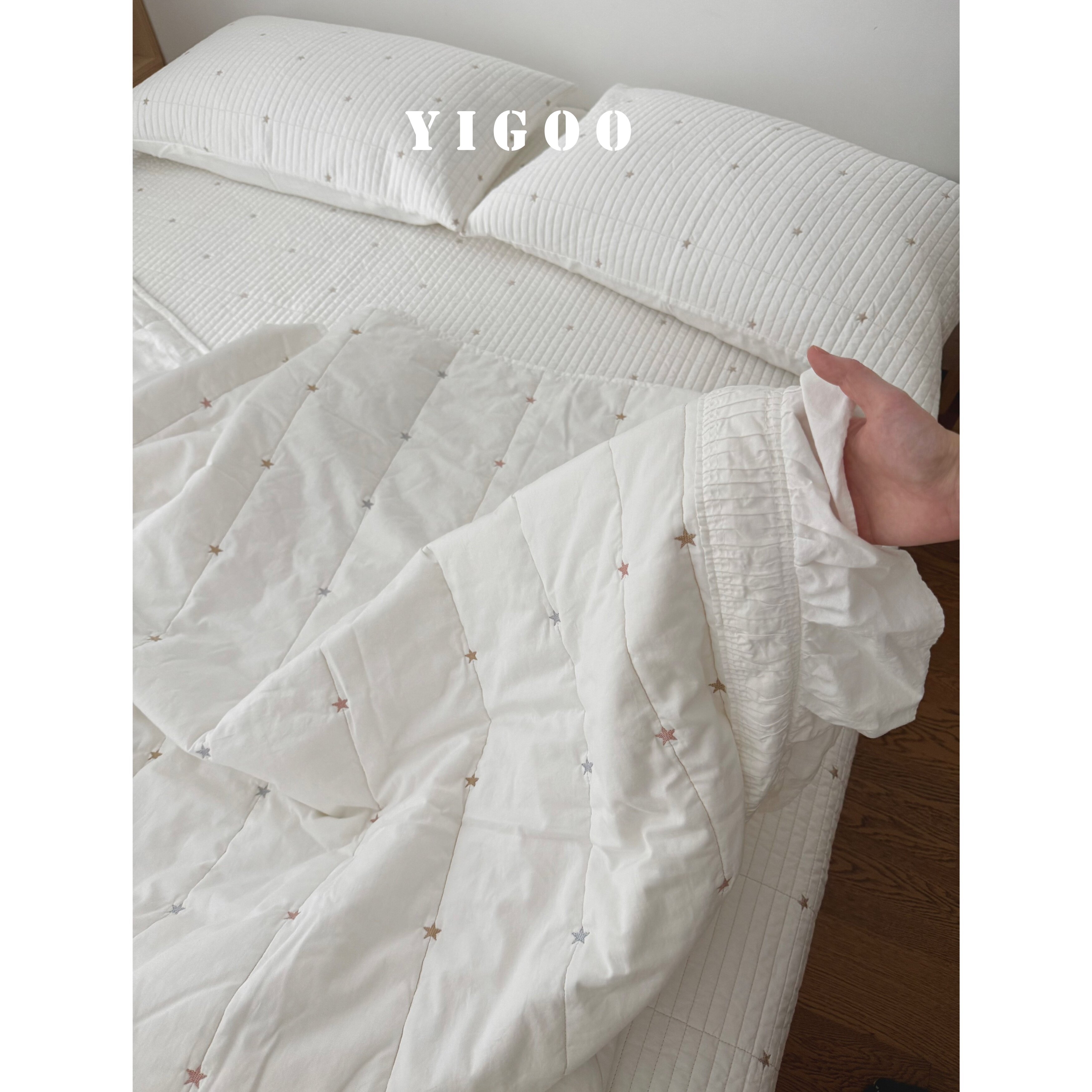 Корейский комплект постельного белья с вышивкой звездочек из хлопка три предмета с утолщенной простыней и всесезонным одеялом