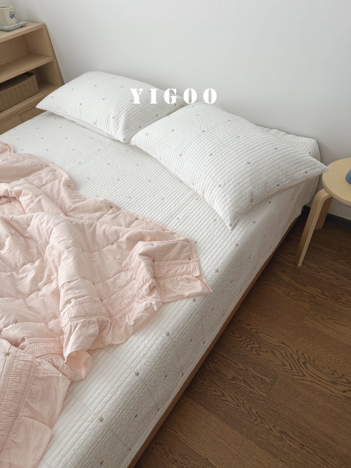 Корейский комплект постельного белья с вышивкой звездочек из хлопка три предмета с утолщенной простыней и всесезонным одеялом