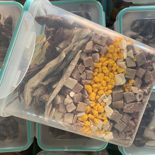 Mixed freeze-dried barrel cat and dog snacks 500g pet fattening long meat supplement calcium high protein cat snack meat jerky nutrition