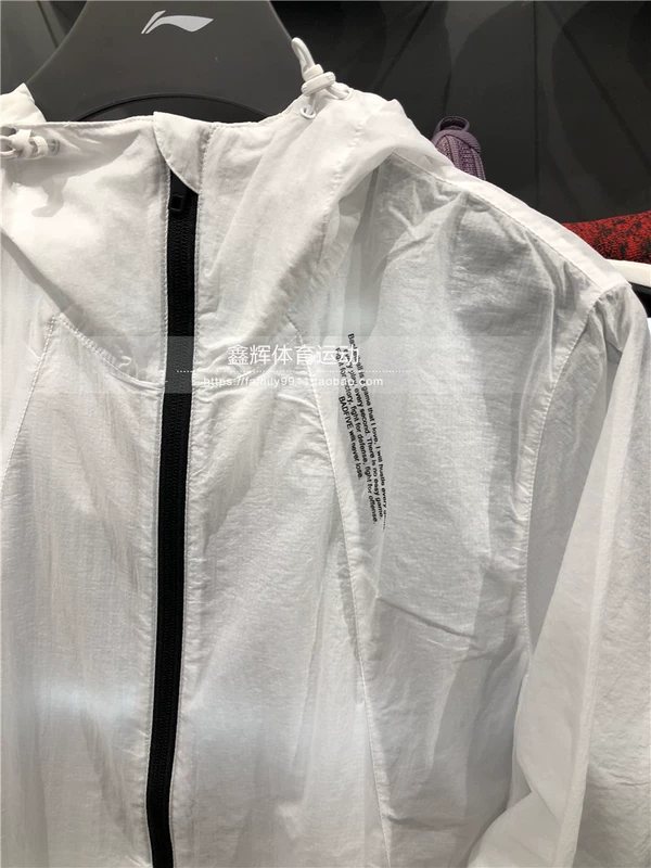 Li Ning quần áo chống nắng vài mô hình 18 mùa hè thể thao áo gió áo khoác mỏng phần áo mỏng AFDN069 AFDN068 áo gió 2 mặt chống nước