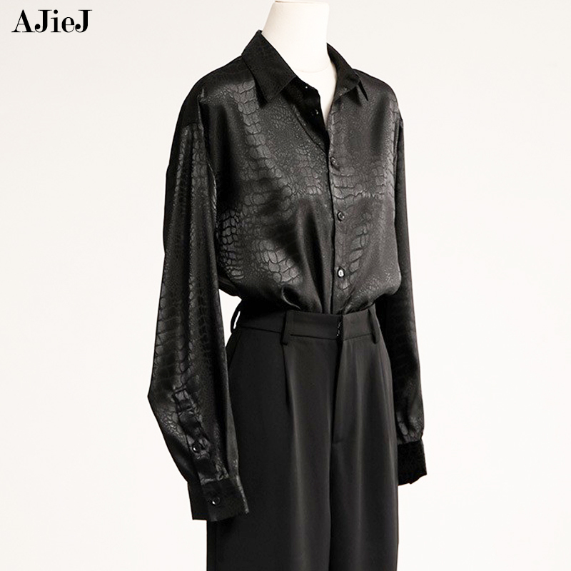 Zhao Lusi and Xu Yan's Same Style Black Crocodile-Patterned Long-Sleeved Shirt, Loose, High-End, Relaxed, Neutral Style, Retro Shirt Zhao Lusi and Xu Yan's Same Style Black Crocodile-Patterned Long-Sleeved Shirt, Loose, High-End, Relaxed, Neutral Style, Retro Shirt