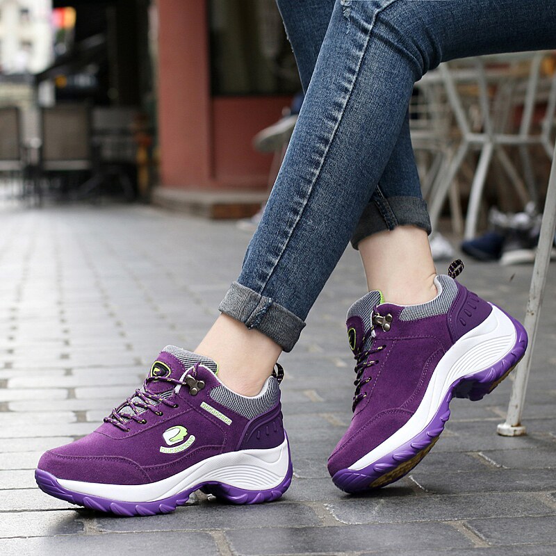 Winter ladies gush with warm heightening slopes heel shoes light non-slip touristy shoes bodybuilding Shoe sports casual shoes