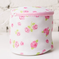 Розовый цилиндрический