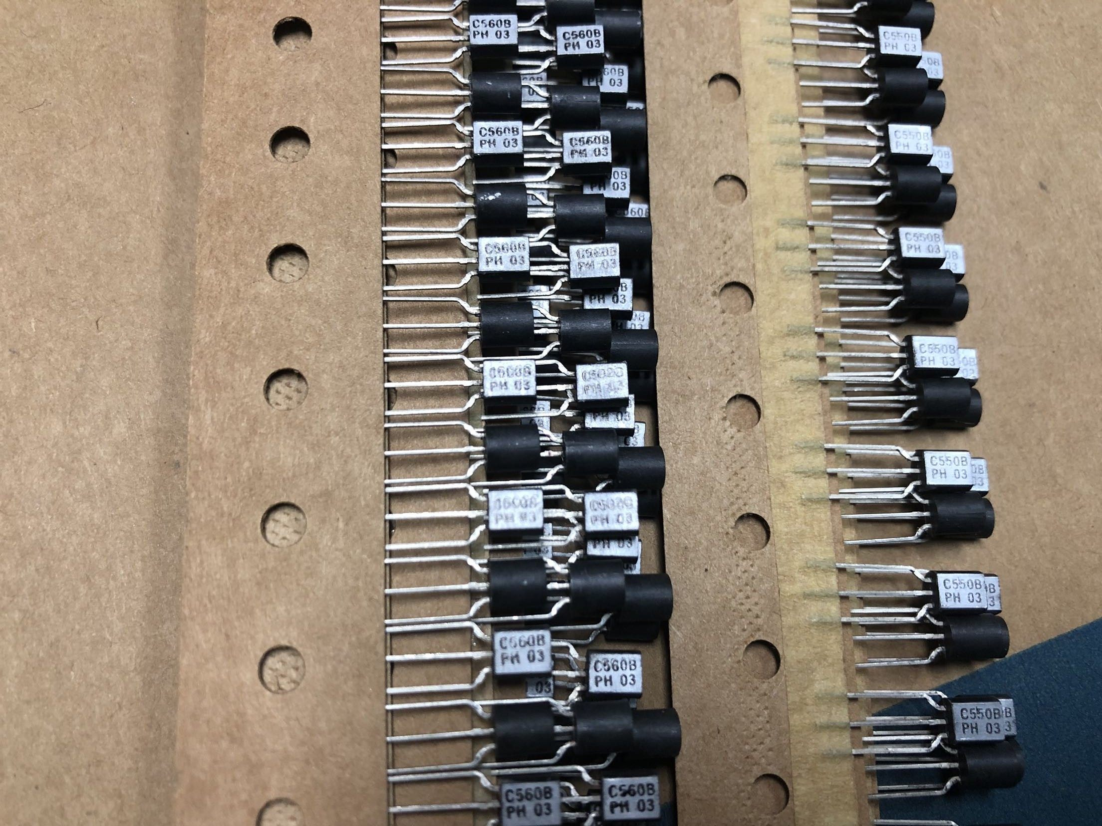 Оптовая цена пары BC550B/BC560B C550B/C560B Изображение 1