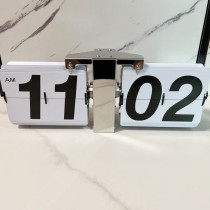 Modern minimalist European style retro page-turning clock fashion living room desktop large single hanging clock large hanging wall mechanical seat clock