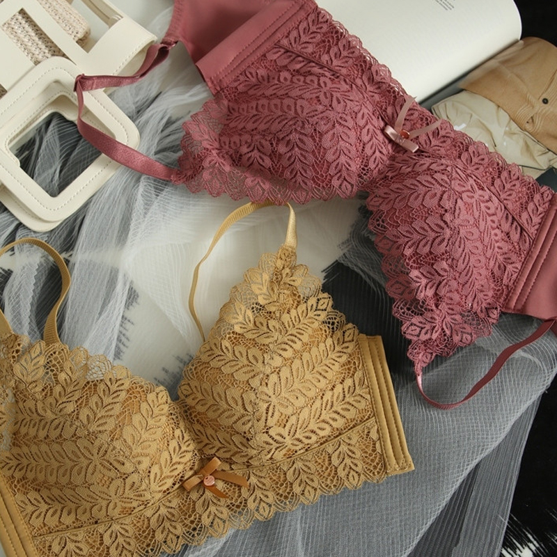 Breeder-packed underwear set with steel-free ring comfortable deep V sexy lace gathering on the anti-drooping underwear