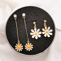 Small flower earrings female long temperament Super fairy Korean personality Joker simple earrings 2021 New Tide