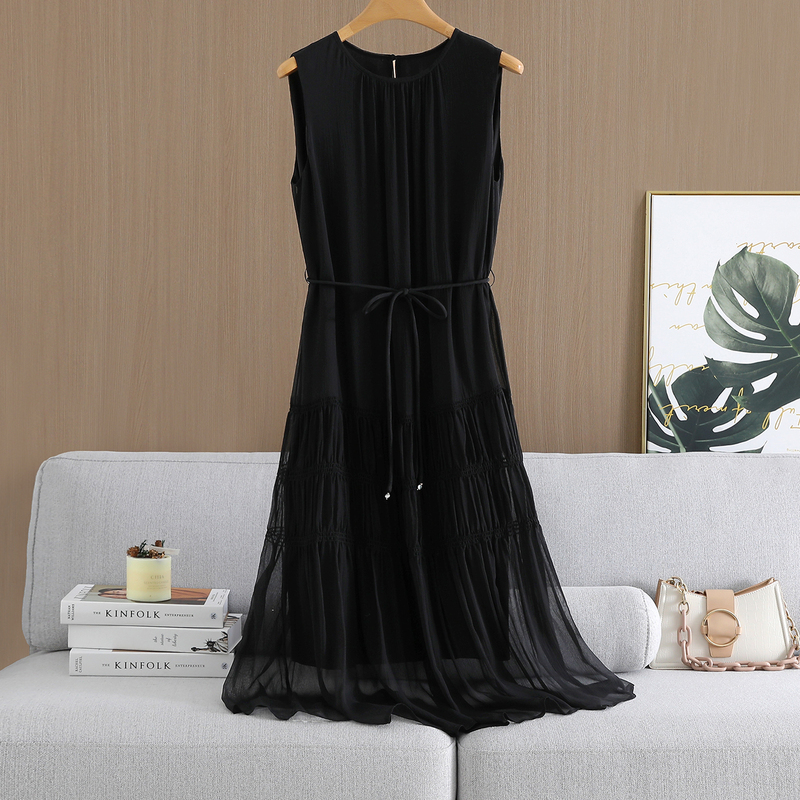Light Luxury Sleeveless 100% Mulberry Silk Dress for Women, Black Dress with Waist Tie, Long Dress with a High-End Feel, Silk Tank Dress Light Luxury Sleeveless 100% Mulberry Silk Dress for Women, Black Dress with Waist Tie, Long Dress with a High-End Feel, Silk Tank Dress
