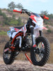 Two-Wheeled Off-Road Motorcycle, Fuel-Powered Vehicle, Competitive Off-Road Vehicle, Children's Mountain Venue, Medium-High Speed Off-Road Vehicle, Small Jump