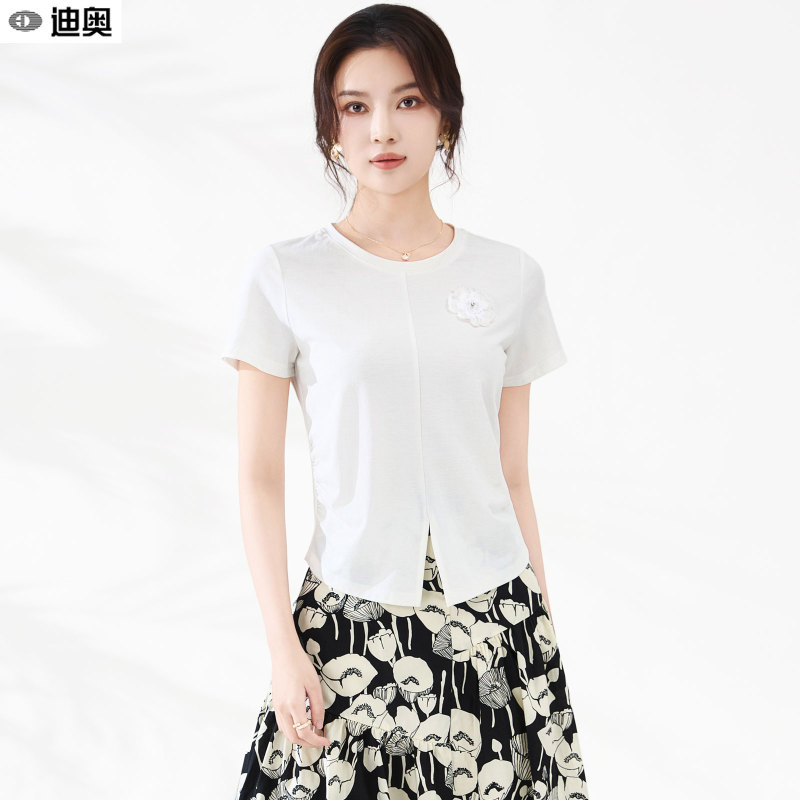 Dior Short-Sleeved T-Shirt for Women 2026 Summer New Style High-Quality, Versatile, Slimming, Fashionable Round-Neck Top Dior Short-Sleeved T-Shirt for Women 2026 Summer New Style High-Quality, Versatile, Slimming, Fashionable Round-Neck Top