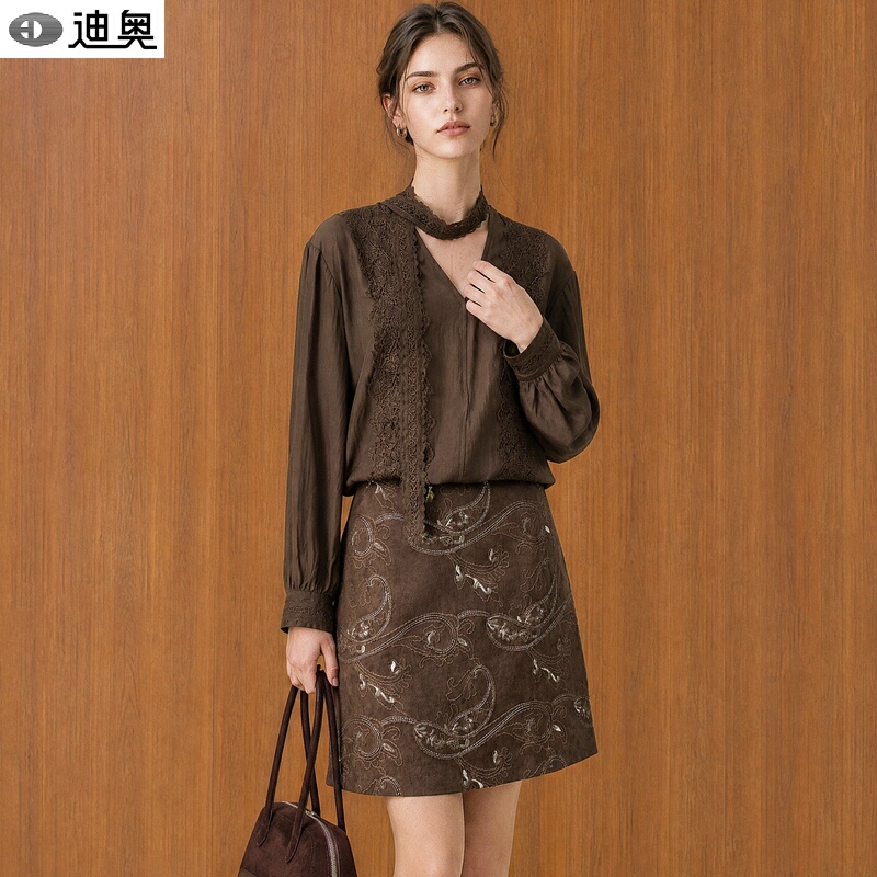 Dior French Retro Vintage Style Suit for Women 2026 Autumn and Winter New Embroidered Lace Shirt and Skirt Two-Piece Set