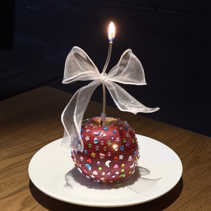【The Sense of Ceremony for One Person】Xiaohongshu's Same Style Diamond-Encrusted Apple Birthday Cake with Gemstones, Stars, and Moon Stones