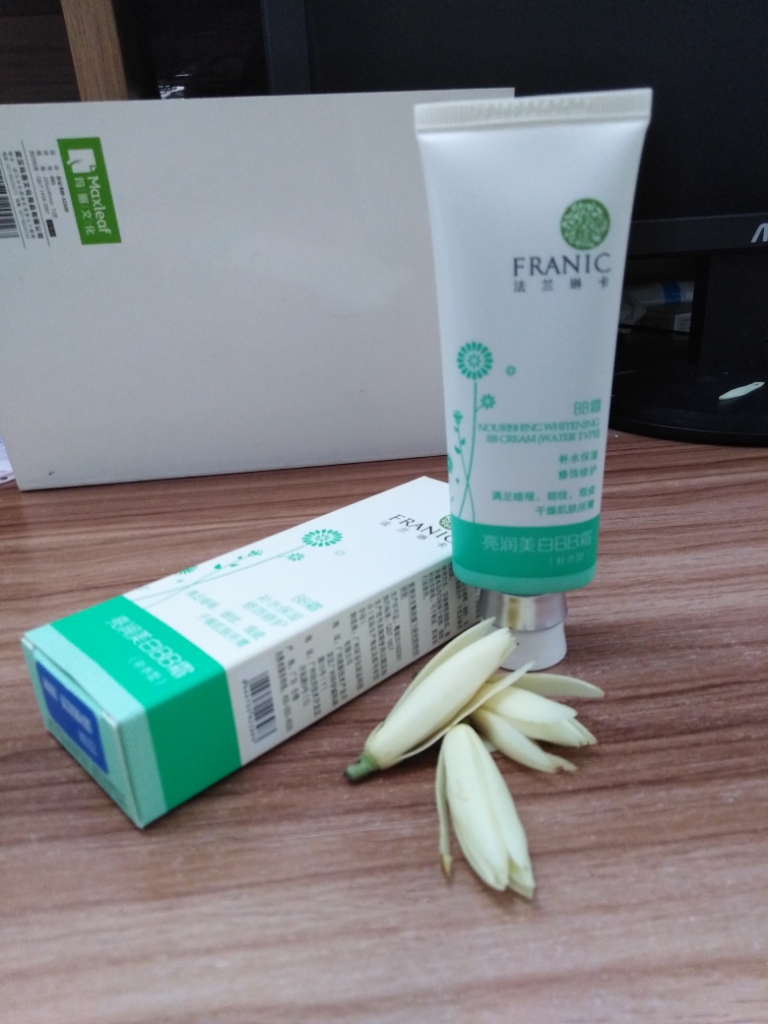 BB白白霜遮瑕美白补水保湿隔离怎么样真的好用吗？有没有效果，亲自使用感觉,第3张