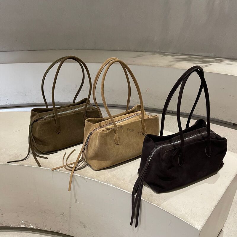 2026 Autumn and Winter New Multi-Compartment Frosted Cowhide Shoulder Bag Large Capacity Commuter Bowling Bag Tote Bag for Women 2026 Autumn and Winter New Multi-Compartment Frosted Cowhide Shoulder Bag Large Capacity Commuter Bowling Bag Tote Bag for Women