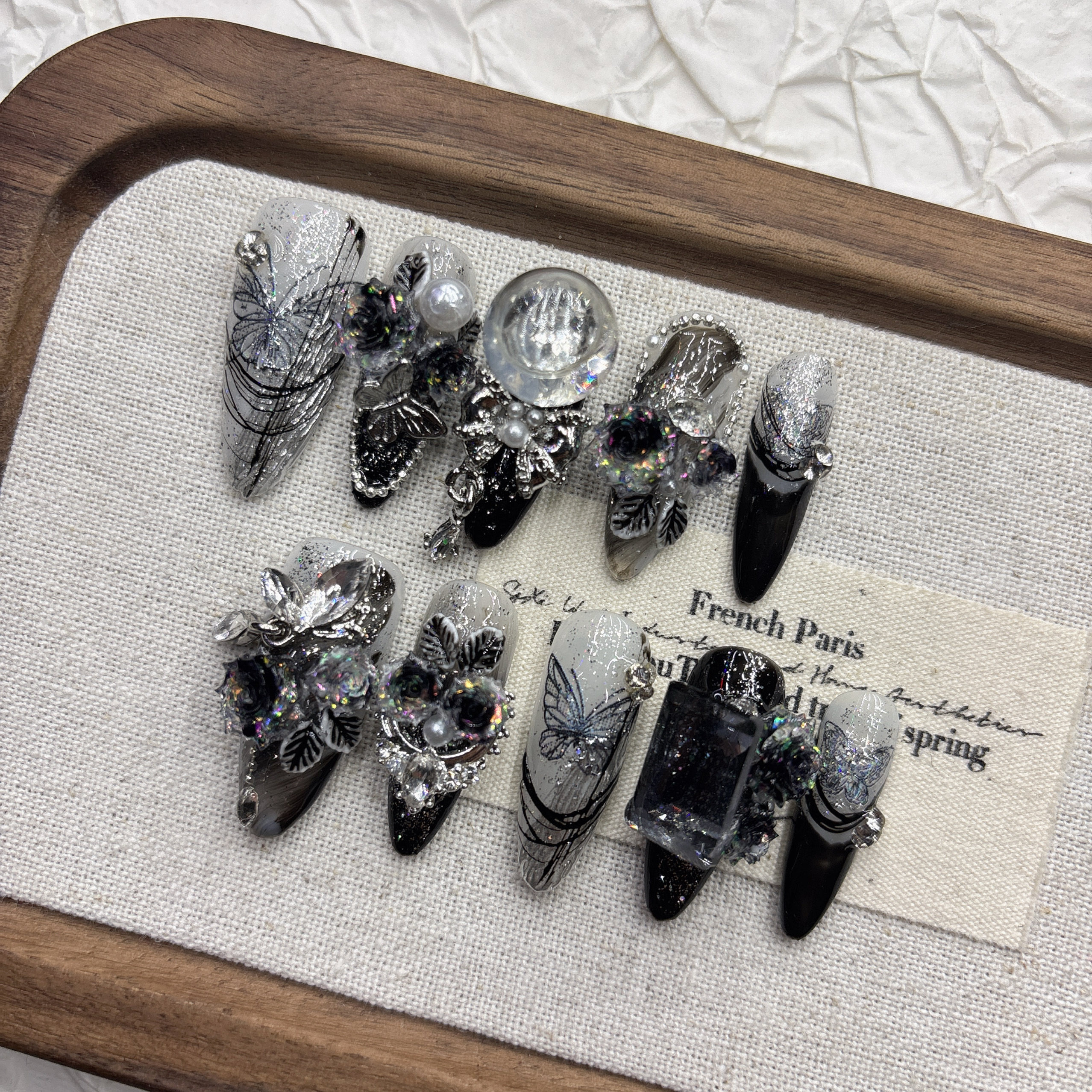 Black butterfly three-dimensional relief pure hand-worn armor high-end temperament niche white girls medium and long — wholesale press on nails detail view 3