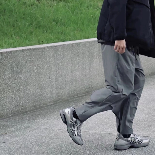 ASICS X Freja Wewer совместный бренд Gel-1090 v2 Asics серебряная кроссовка для мужчин и женщин.