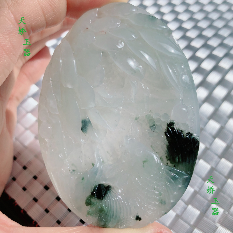 Dushan jade ice permeable lotus fish lotus leaf natural jade pendant necklace necklace ink carp men and women hit
