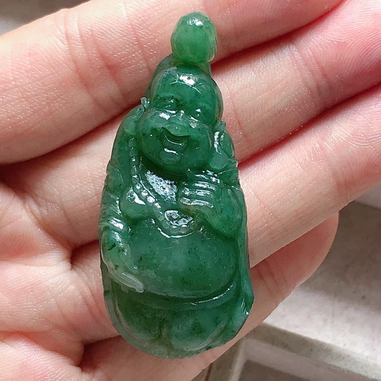 Tianjiao manufacturer direct sale natural solo mountain jade Nanyang jade poly green unique jade Buddha ice through old stock pendant jewellery jade jade