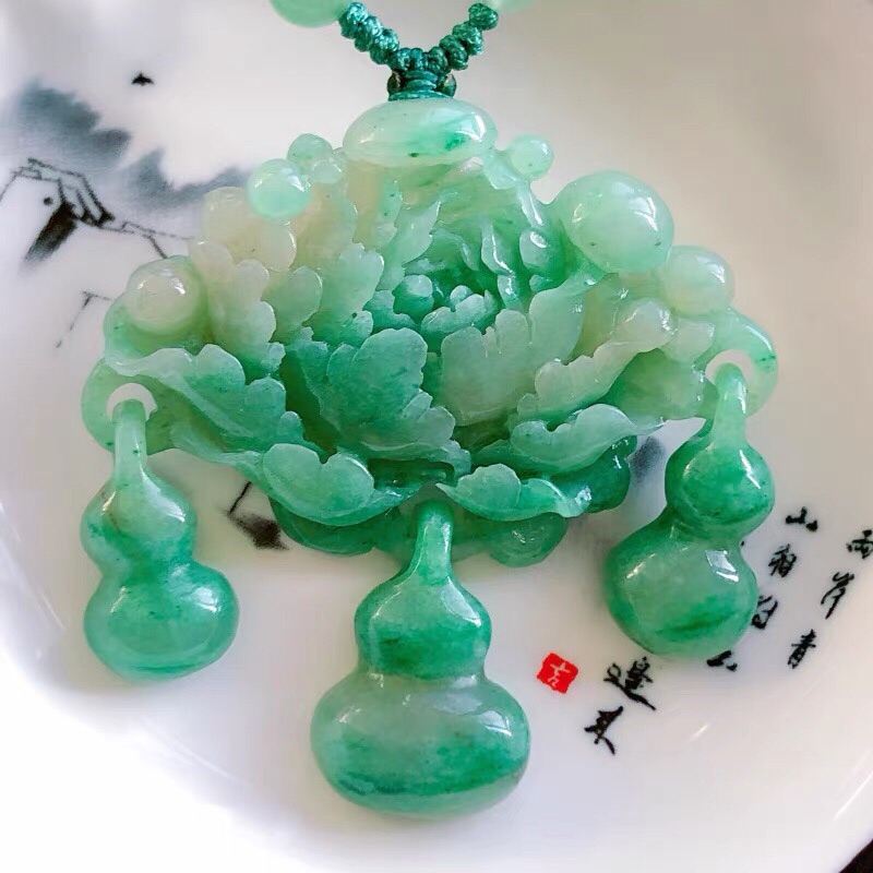 Unique Mountain Jade Ice Seed Full Yang Green White Sky Blue Peony Flowers Gourd Boutique Pendant Neck Accessories Jewelry Emerald Appraisal