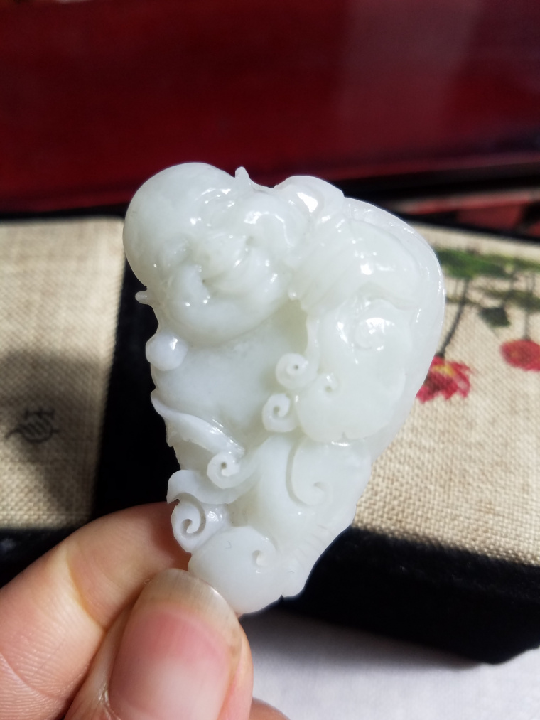 Natural ice species permeable White pendant Dushan Jade Buddha pendant men and women jade pendant Maitreya Buddha boutique