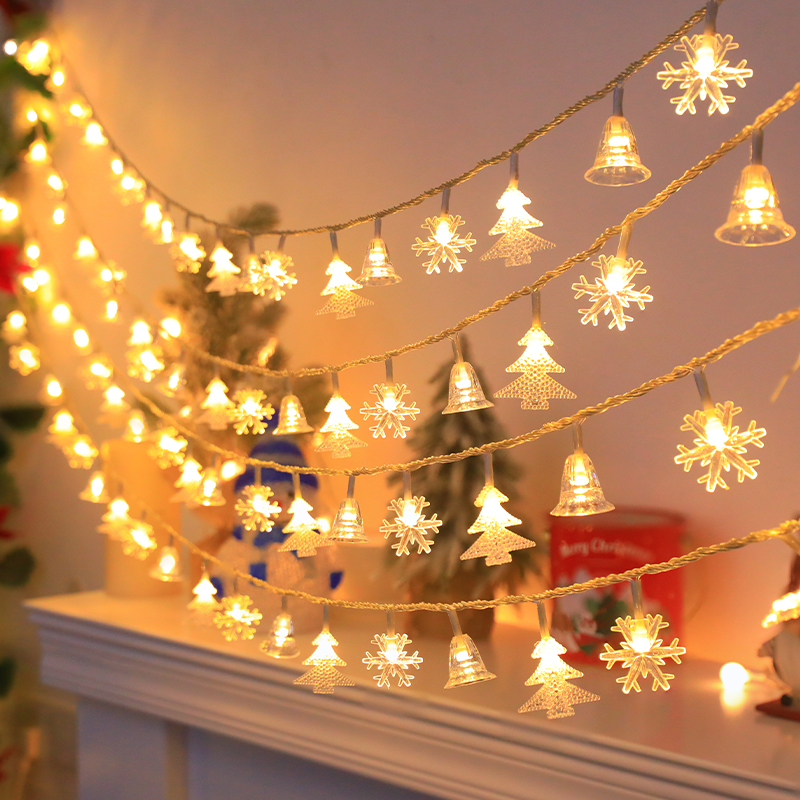 点亮圣诞：LED彩灯串灯如何让店铺橱窗焕然一新