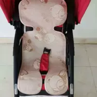 Светло -серый коврик, бутерброды с негативными бутербродами