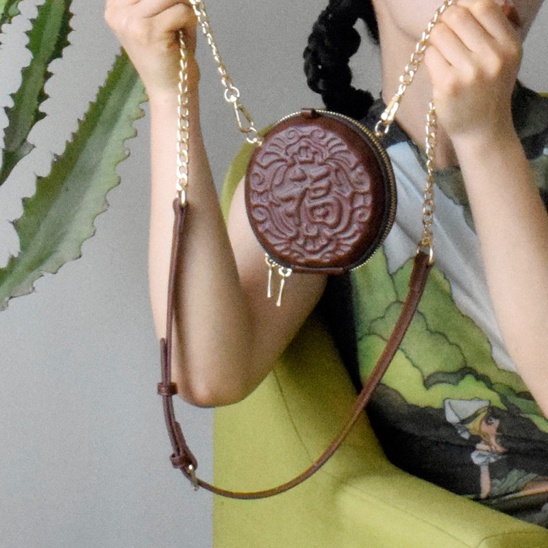 ZGUI Paper Ghost Original Moon Cake Portable Mini Single Shoulder Crossbody Female Small Bag Chain mini Small Round Bag Red Bag