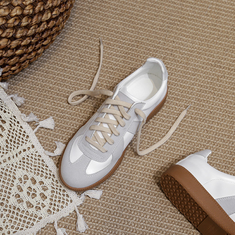 Dmotto shoes 2022 spring new net red little white shoes women flat bottom students sports board shoes casual lacing students single shoes