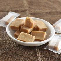  Hawthorn pieces appetizing hawthorn cream series No added baby snacks Independent bagged square hawthorn cake bulk 1 kg