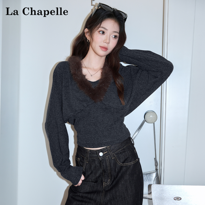 La Chapelle 2026 Spring Black High-End Pullover Sweater with Fur Collar Vintage Knitted Top for Women Trendy
