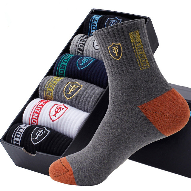 Disposable Socks for Men, 100 Pairs, Mid-Calf Socks, Autumn and Winter Sports, Sweat-Absorbent, Odor-Resistant, Thickened, Japanese Style Long Socks, Trendy on Instagram
