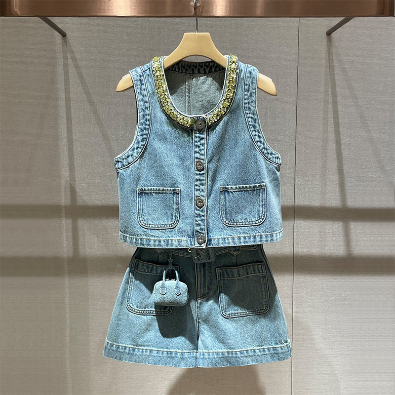 Denim Vest Fashion Set 2026 Spring New Style High-End Diamond-Studded Round Neck Sleeveless Top Wide-Leg Shorts