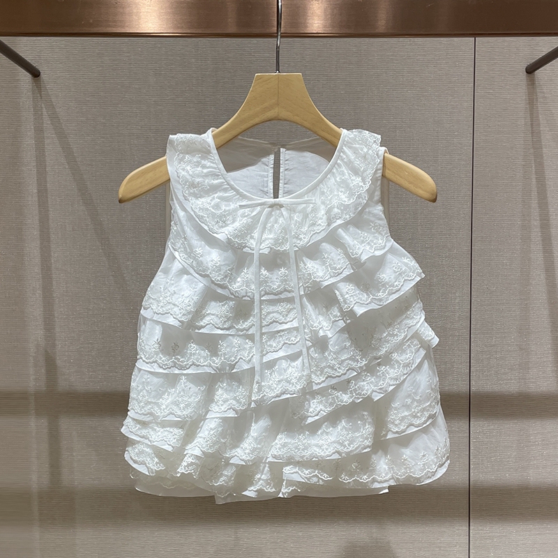 Ballet-Style Tops and Vests 2026 Summer New Lace-Trimmed Shirts with a High-End, Light Luxury, Age-Reducing, and Beautiful Design